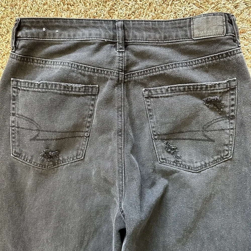 American Eagle Womens Size 8 Black Mom Straight Jean Distressed Denim‎ - Picture 4 of 6